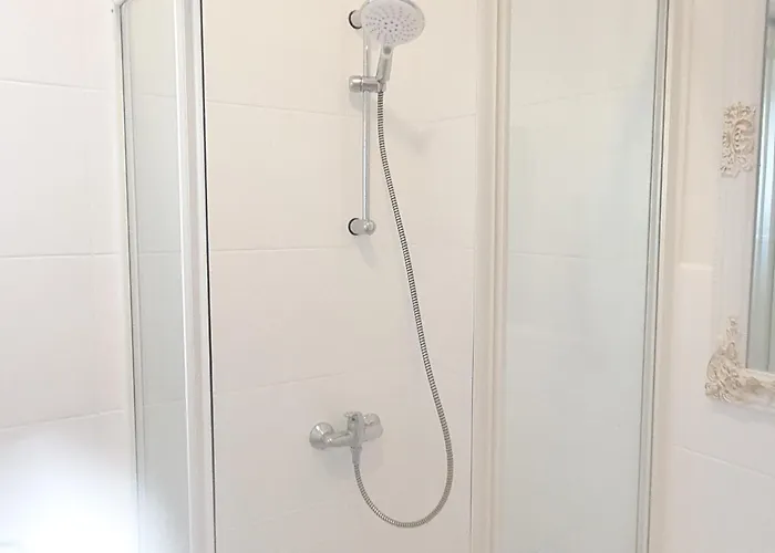 - Pine Diklo Apartman Zadar