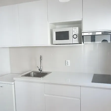 - Pine Diklo * Zadar